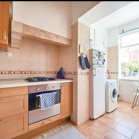 Apartment Alvalade House'S - Quarto De Casal Em Apartamento Partilhado