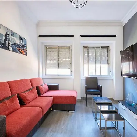 Alvalade House'S - Quarto De Casal Em Apartamento Partilhado *